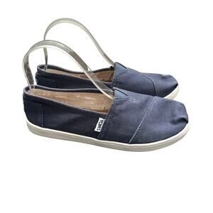 TOMS Classic Canvas Shoes Girls Youth Size 5 Navy Blue Slip On Casual Shoes NWT